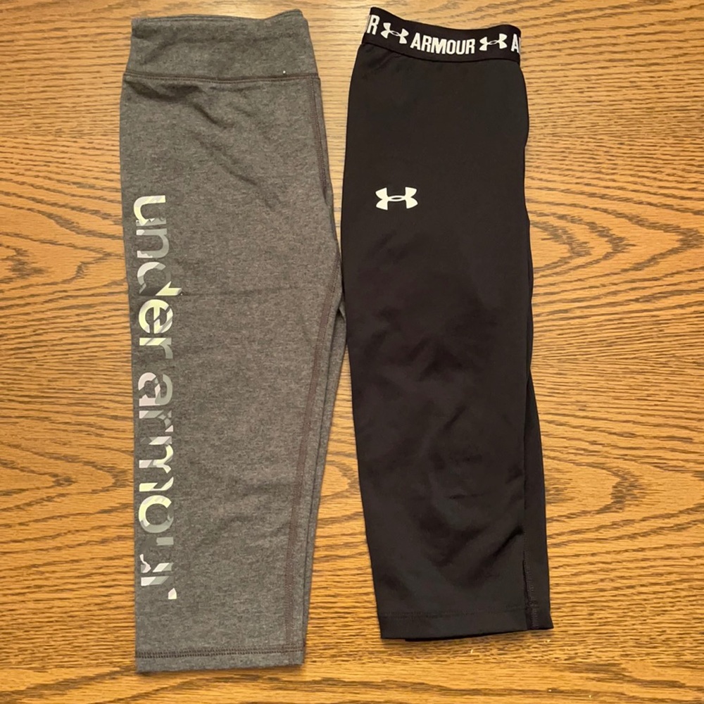 Under  Armor- Youth sport leggings *Capri style*